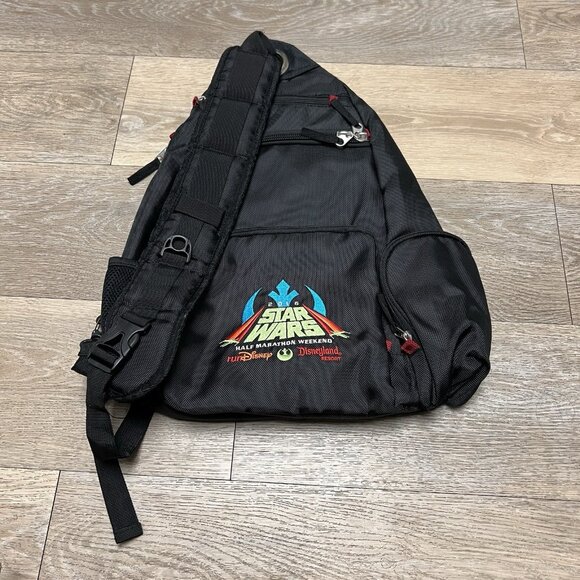 NWOT 2016 Disneyland Star Wars Half Marathon Sling Backpack - Picture 1 of 7